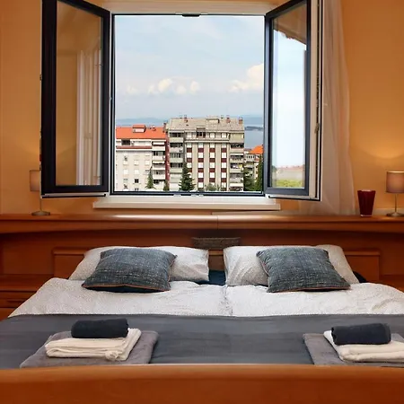 Mama Sak Apartman Koper