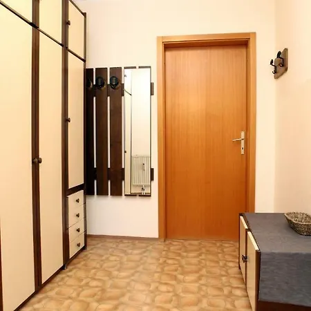 Mama Sak Apartament *